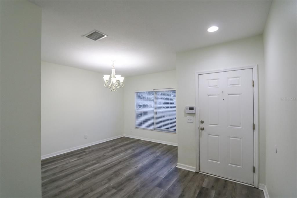 For Rent: $1,750 (2 beds, 2 baths, 1337 Square Feet)