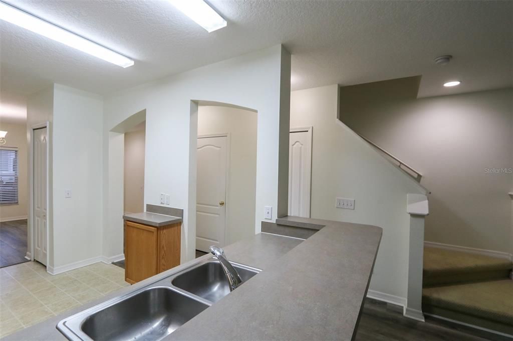 For Rent: $1,750 (2 beds, 2 baths, 1337 Square Feet)