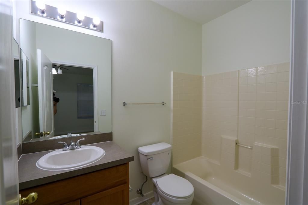 For Rent: $1,750 (2 beds, 2 baths, 1337 Square Feet)