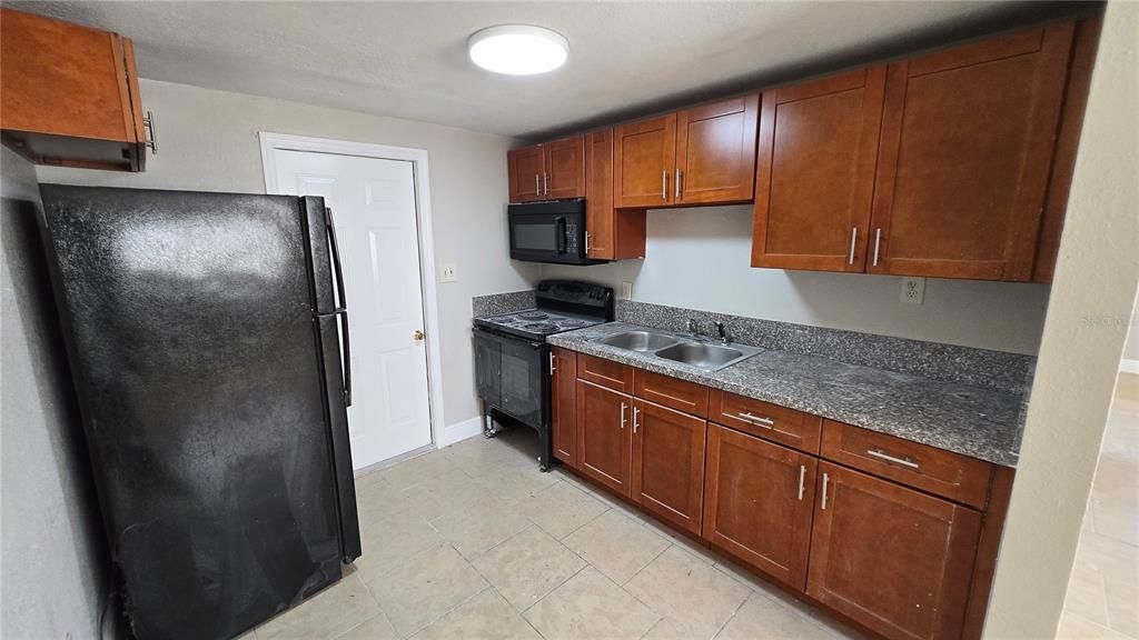 For Rent: $1,298 (2 beds, 1 baths, 567 Square Feet)