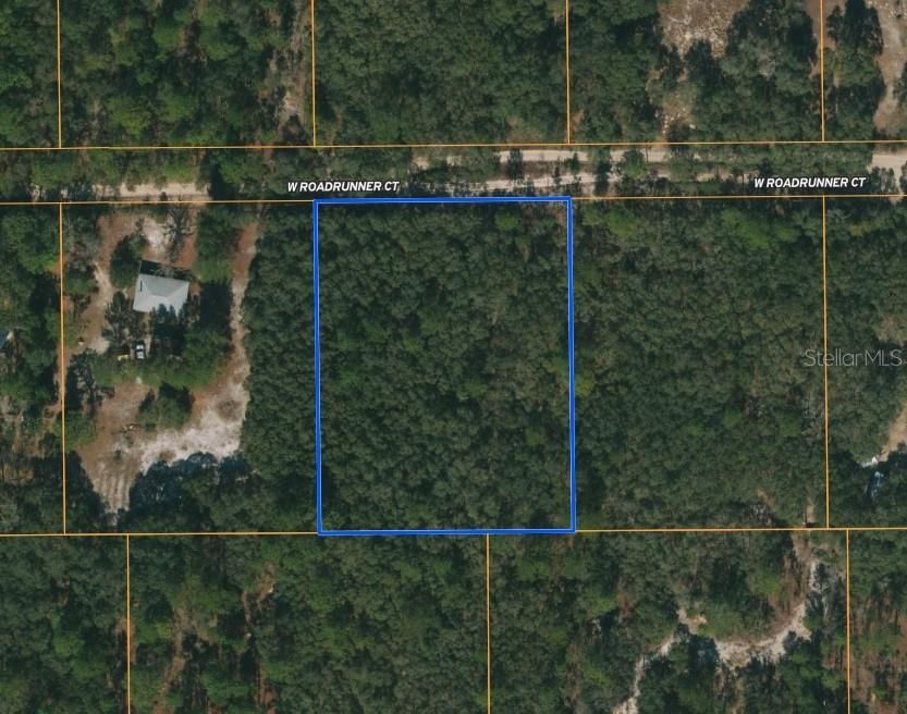 На продажу: $39,900 (1.63 acres)