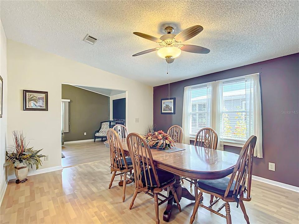 For Sale: $257,500 (2 beds, 2 baths, 1447 Square Feet)