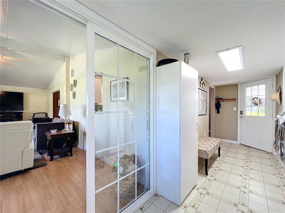 For Sale: $257,500 (2 beds, 2 baths, 1447 Square Feet)