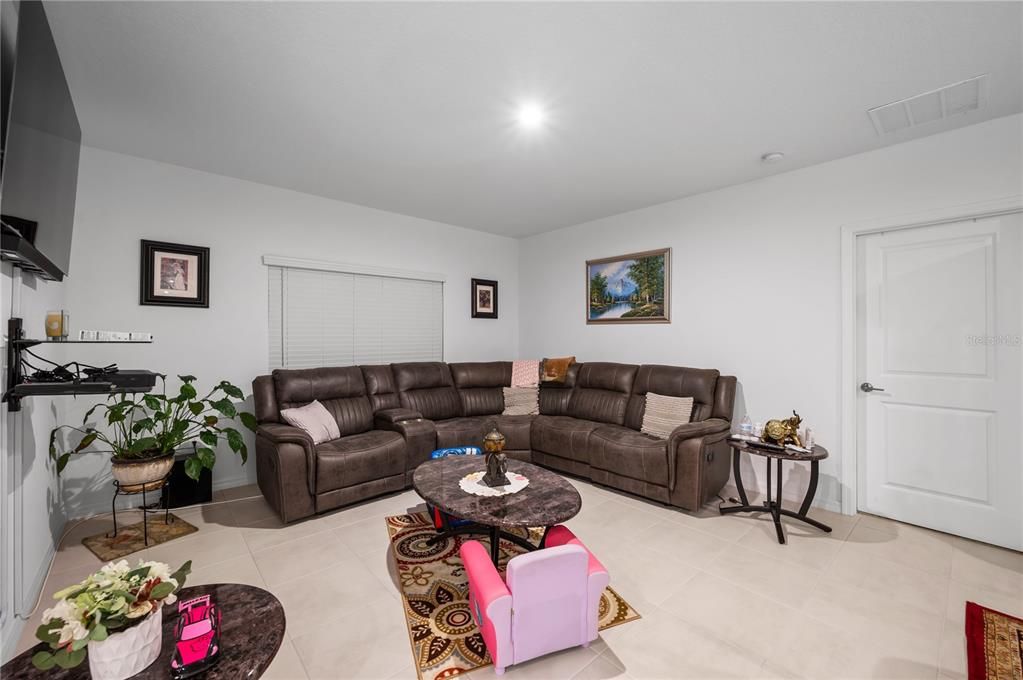 For Sale: $429,000 (4 beds, 2 baths, 1845 Square Feet)