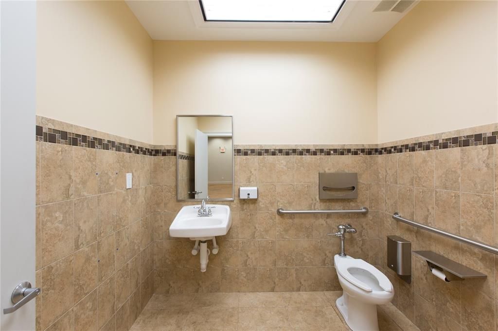 待售: $126,000 (0 贝兹, 0 浴室, 10000 平方英尺)