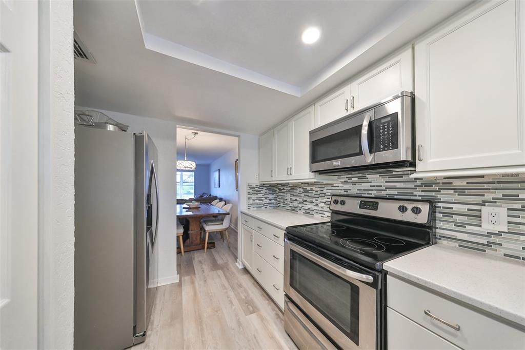 For Sale: $270,777 (2 beds, 2 baths, 1135 Square Feet)