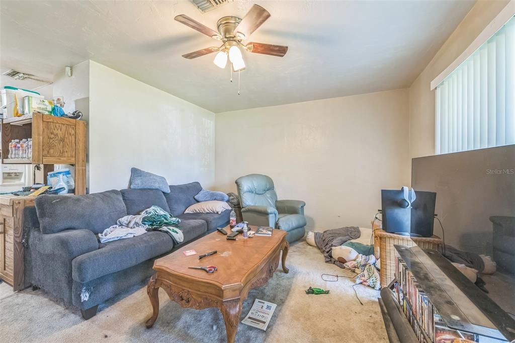 For Sale: $350,000 (2 beds, 2 baths, 1148 Square Feet)