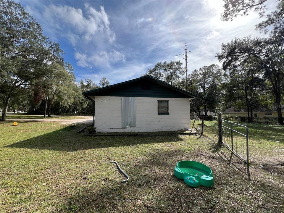 For Sale: $150,000 (3 beds, 1 baths, 1056 Square Feet)