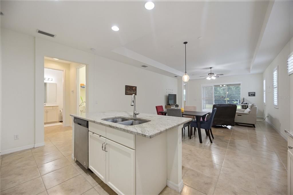 For Sale: $449,500 (2 beds, 2 baths, 1453 Square Feet)