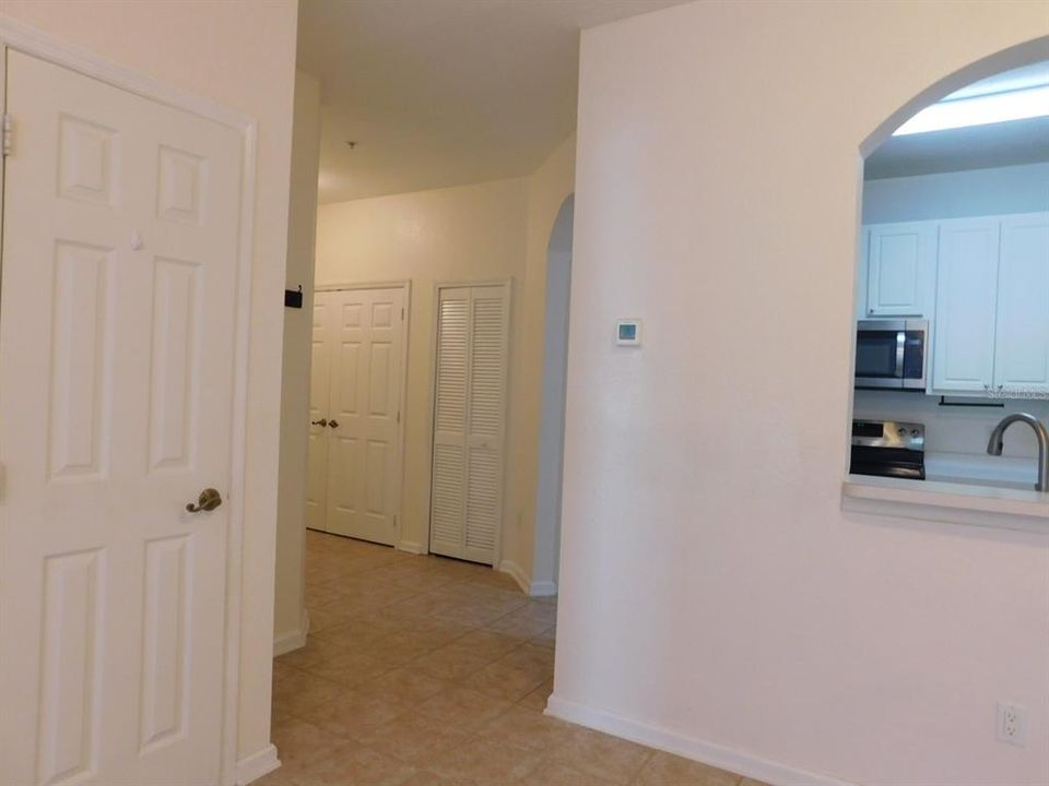 For Sale: $263,000 (3 beds, 2 baths, 1276 Square Feet)