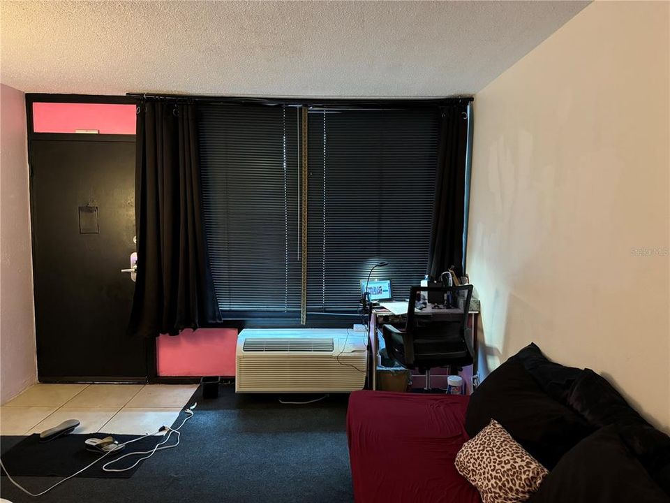 For Sale: $69,000 (1 beds, 1 baths, 276 Square Feet)