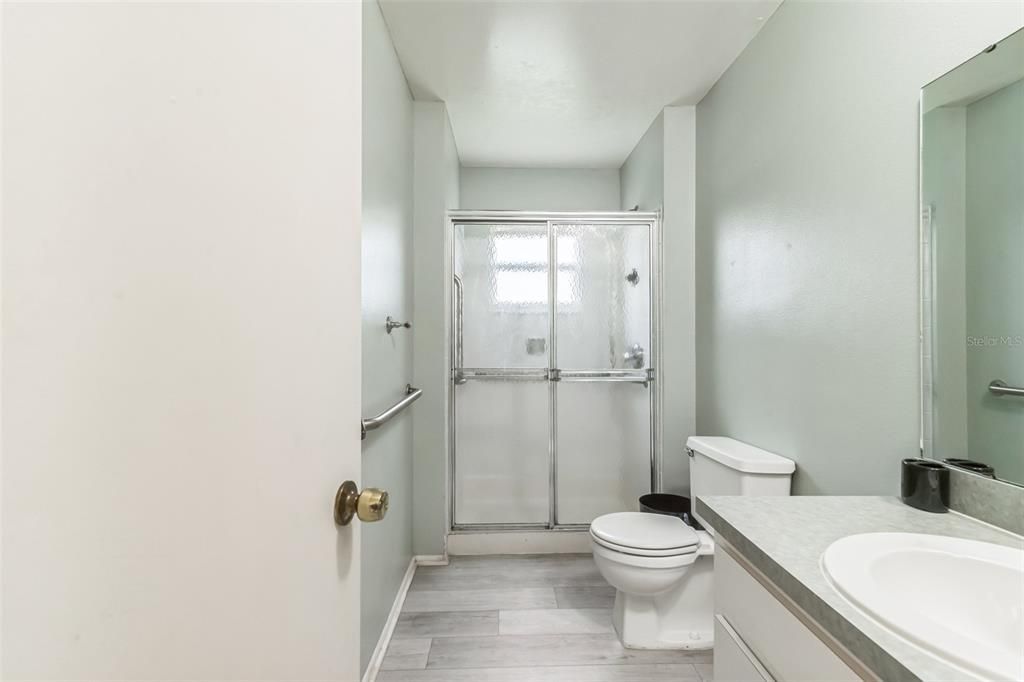 For Sale: $329,999 (2 beds, 2 baths, 1070 Square Feet)