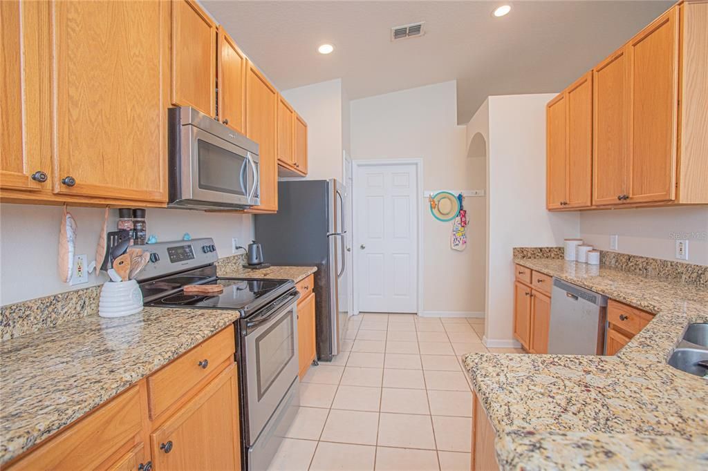 For Sale: $415,000 (3 beds, 2 baths, 1650 Square Feet)