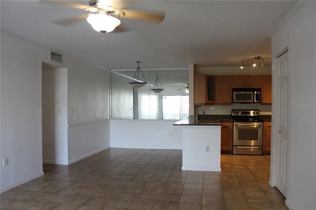 For Rent: $1,895 (2 beds, 2 baths, 1080 Square Feet)