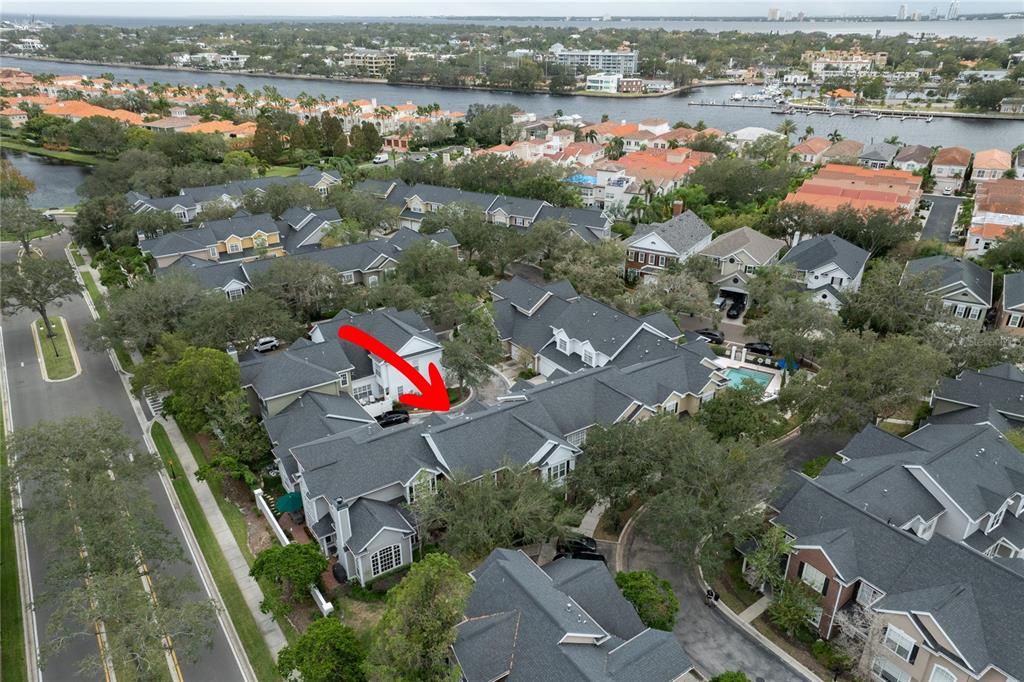 Active With Contract: $1,000,000 (3 beds, 2 baths, 2515 Square Feet)