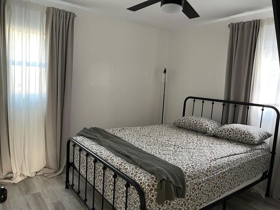 For Rent: $2,000 (3 beds, 1 baths, 875 Square Feet)