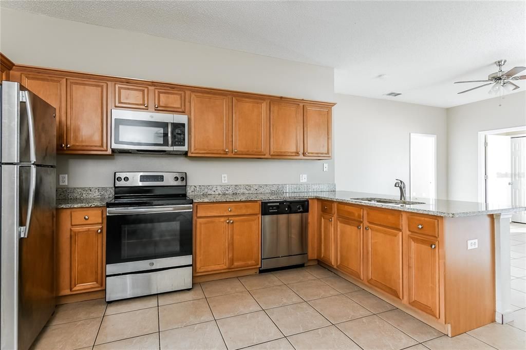 For Rent: $2,010 (4 beds, 2 baths, 1782 Square Feet)