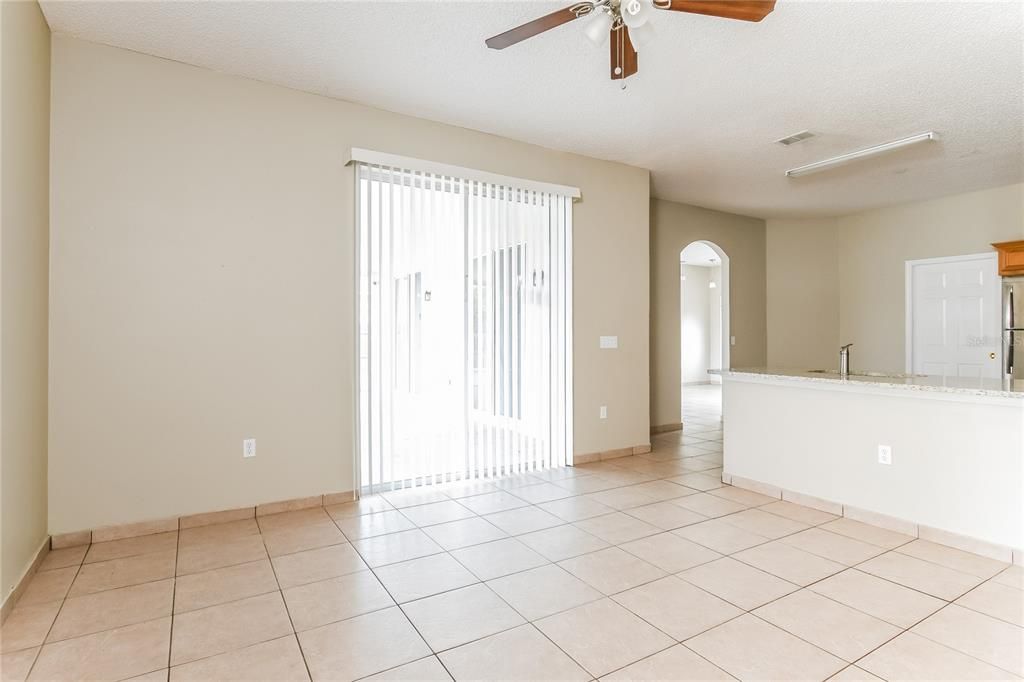 For Rent: $2,010 (4 beds, 2 baths, 1782 Square Feet)