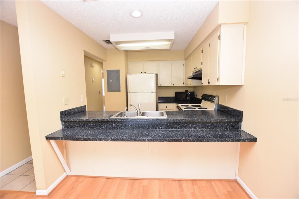 For Rent: $1,285 (2 beds, 1 baths, 662 Square Feet)