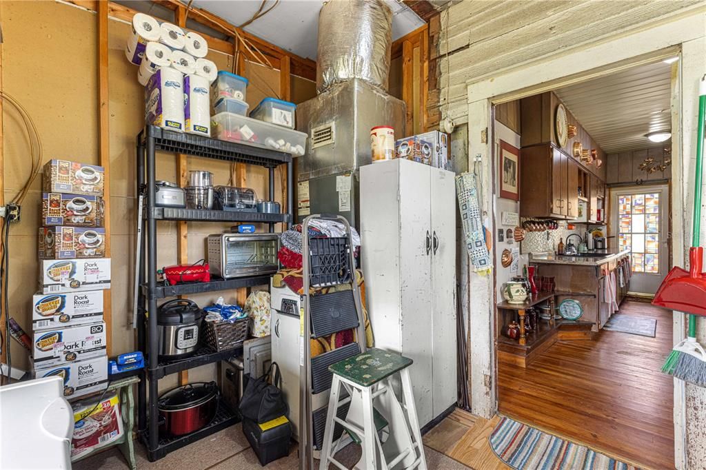 STORAGE/LAUNDRY ROOM INSIDE