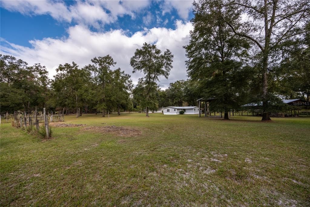 For Sale: $320,000 (3 beds, 2 baths, 1558 Square Feet)