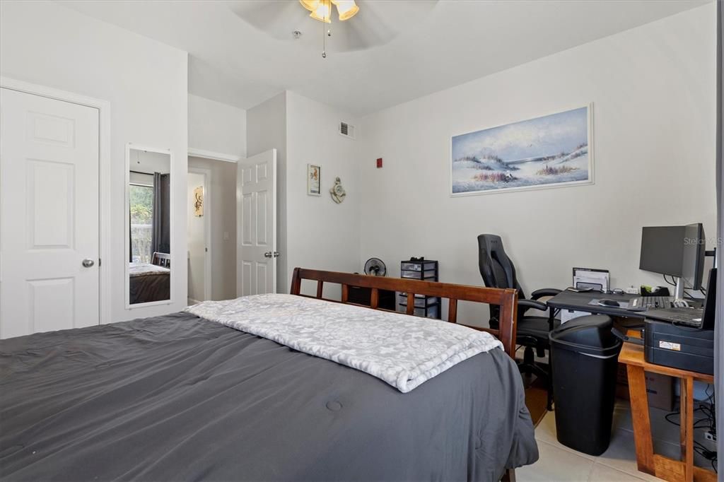 For Sale: $265,000 (2 beds, 2 baths, 1132 Square Feet)