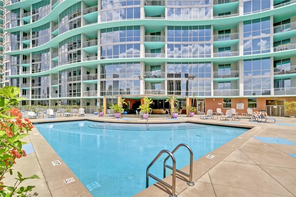 5th floor Pool, west facing pool, with seating, hot-tub and grilling areas