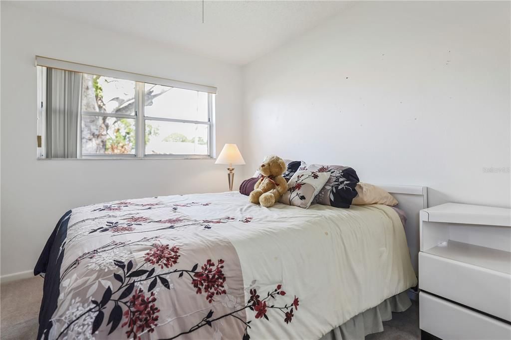 For Sale: $300,000 (3 beds, 2 baths, 1064 Square Feet)