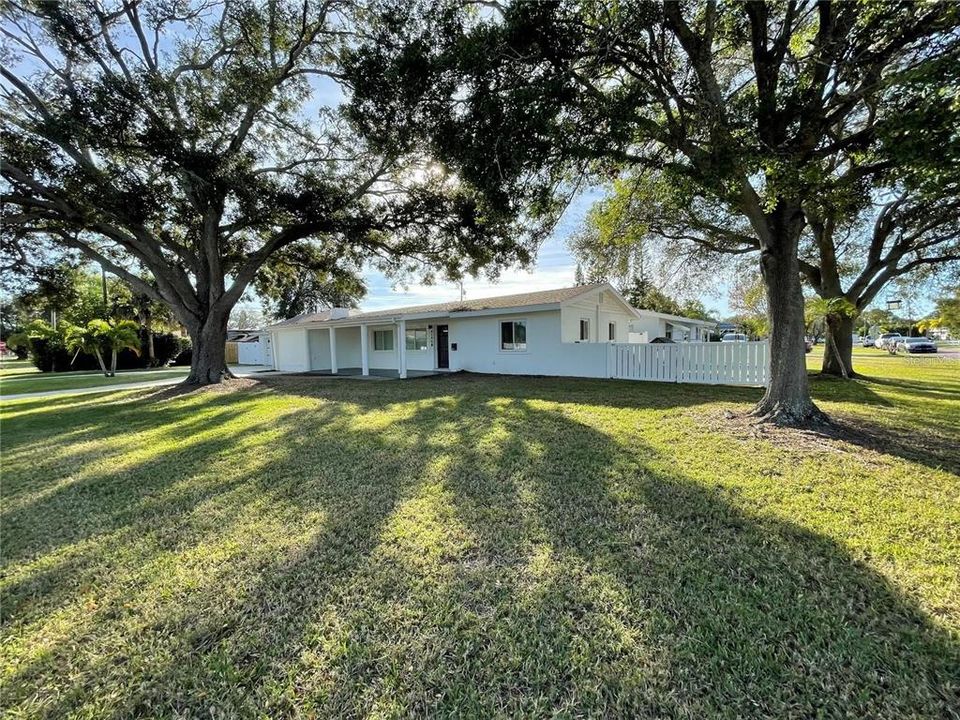 For Sale: $499,000 (3 beds, 2 baths, 1470 Square Feet)