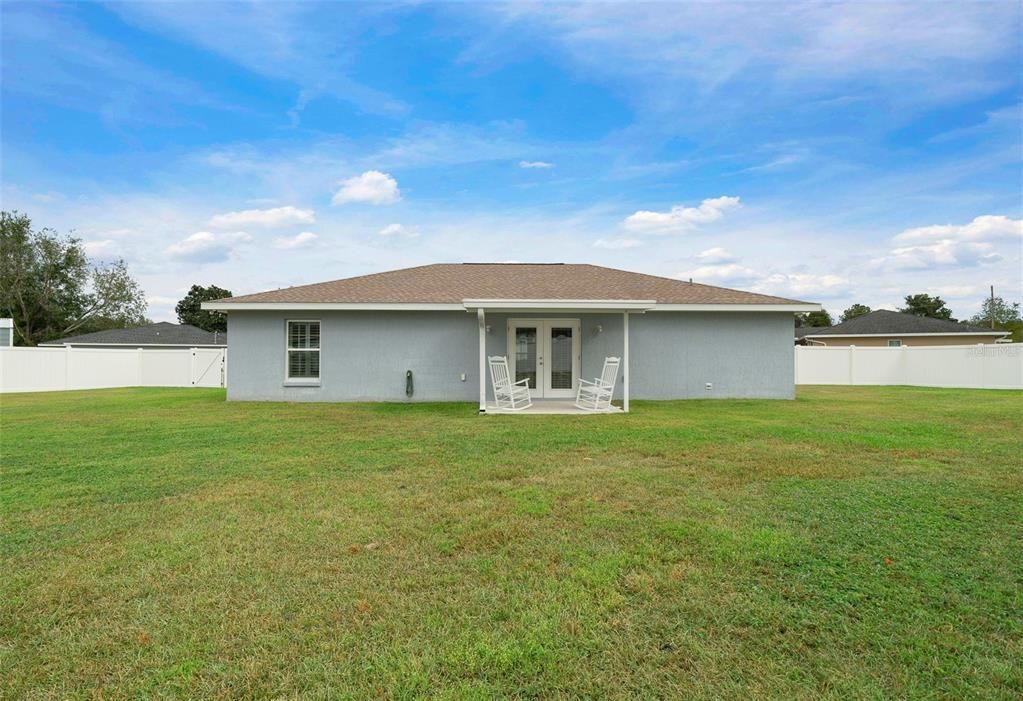 For Sale: $285,000 (3 beds, 2 baths, 1400 Square Feet)