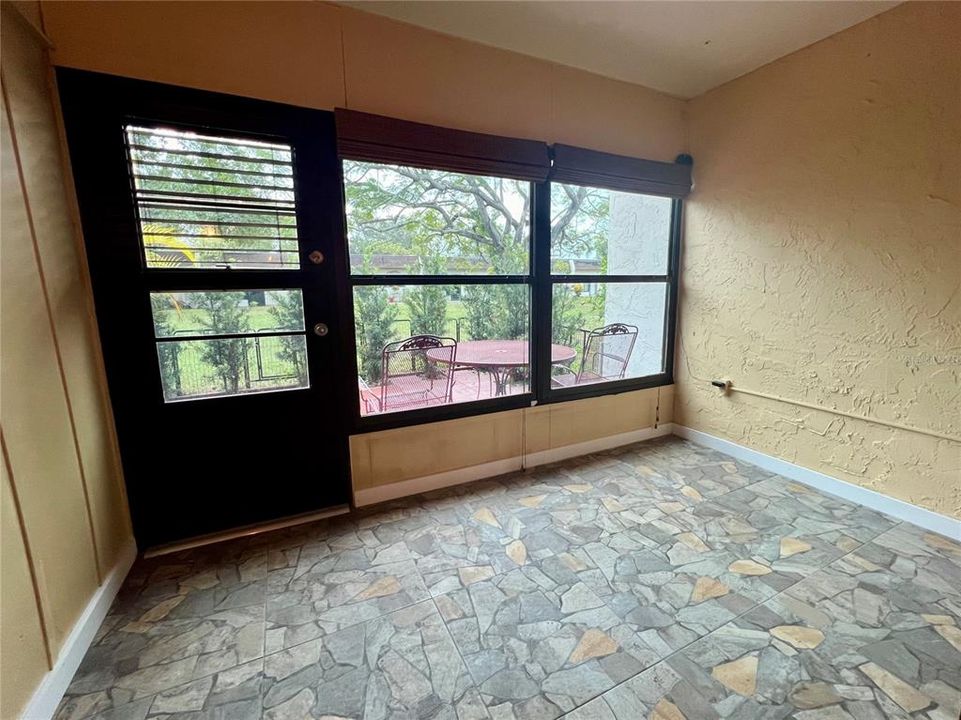 En Venta: $162,000 (2 camas, 1 baños, 812 Pies cuadrados)