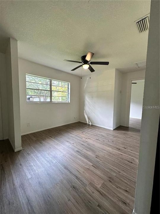 For Rent: $2,225 (3 beds, 1 baths, 1189 Square Feet)