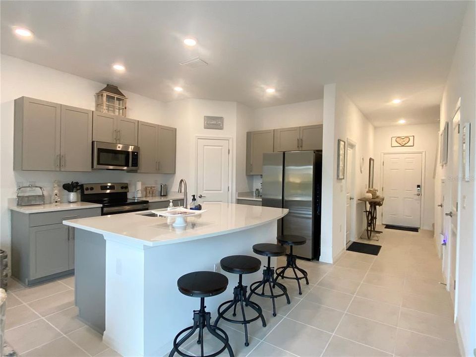 For Sale: $364,999 (3 beds, 2 baths, 1373 Square Feet)