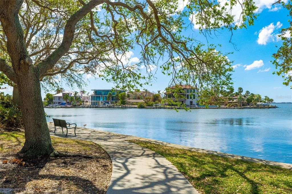 For Sale: $650,000 (2 beds, 2 baths, 1424 Square Feet)