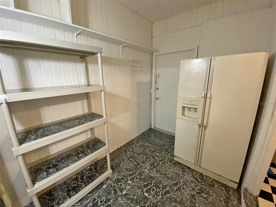 В аренду: $2,200 (2 спален, 1 ванн, 993 Квадратных фут)