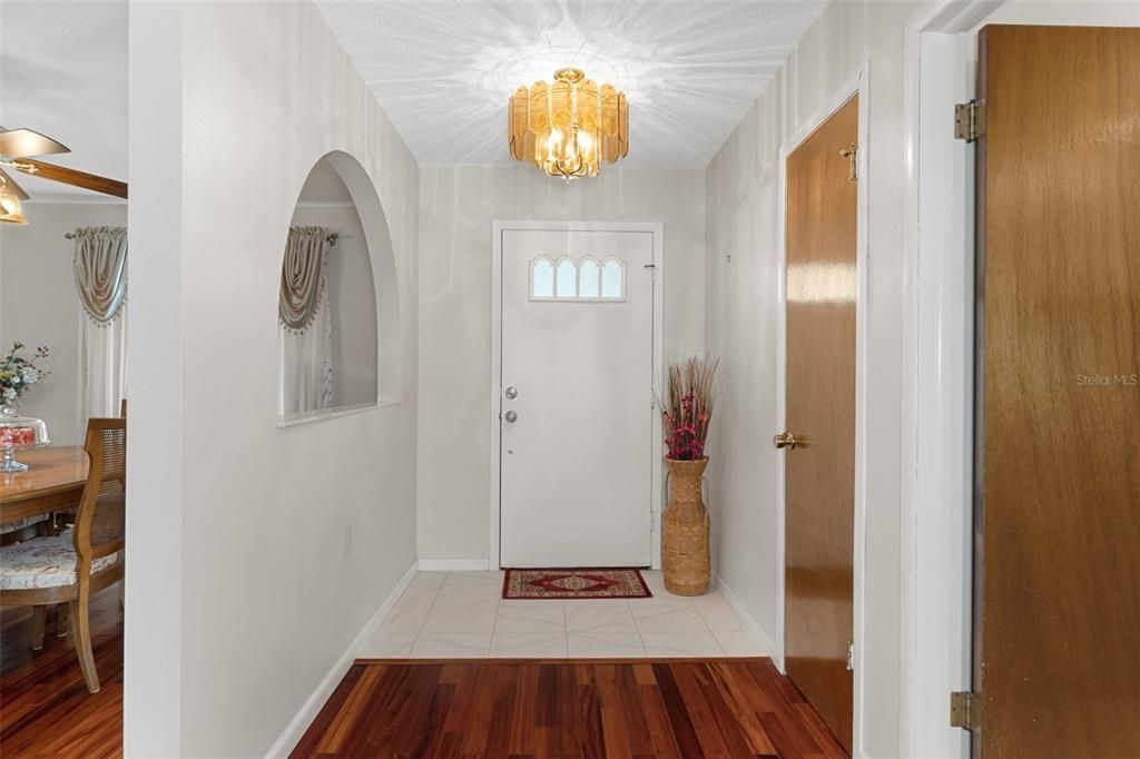 FOYER  . FRONT ENTRY . COAT CLOSET