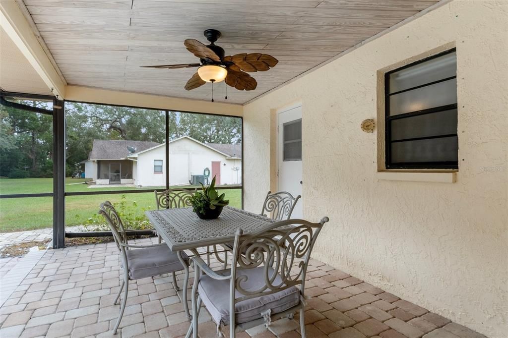 PATIO DINING AND ENTERTAINING