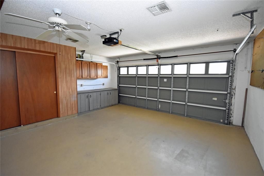 For Sale: $299,900 (2 beds, 2 baths, 1896 Square Feet)