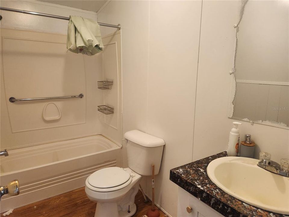 For Sale: $115,000 (3 beds, 2 baths, 1248 Square Feet)