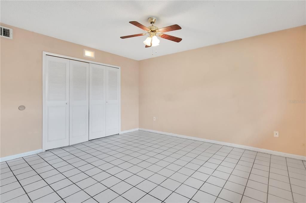 For Sale: $395,000 (4 beds, 2 baths, 1719 Square Feet)