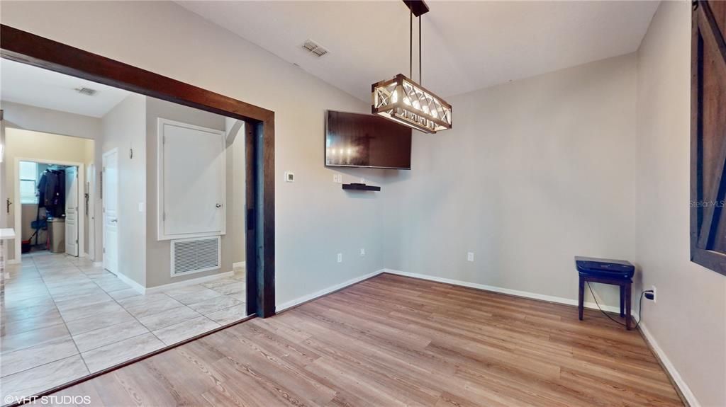 Formal dining room w/barn door