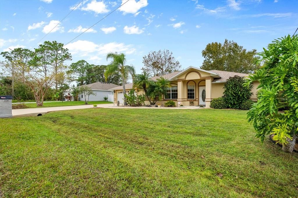 For Sale: $289,000 (3 beds, 2 baths, 1439 Square Feet)