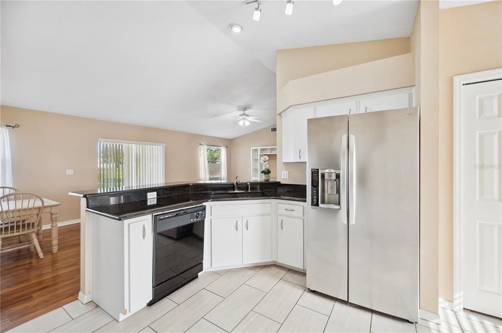 For Sale: $294,900 (3 beds, 2 baths, 1496 Square Feet)