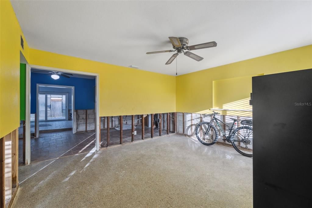 For Sale: $285,000 (3 beds, 1 baths, 1822 Square Feet)