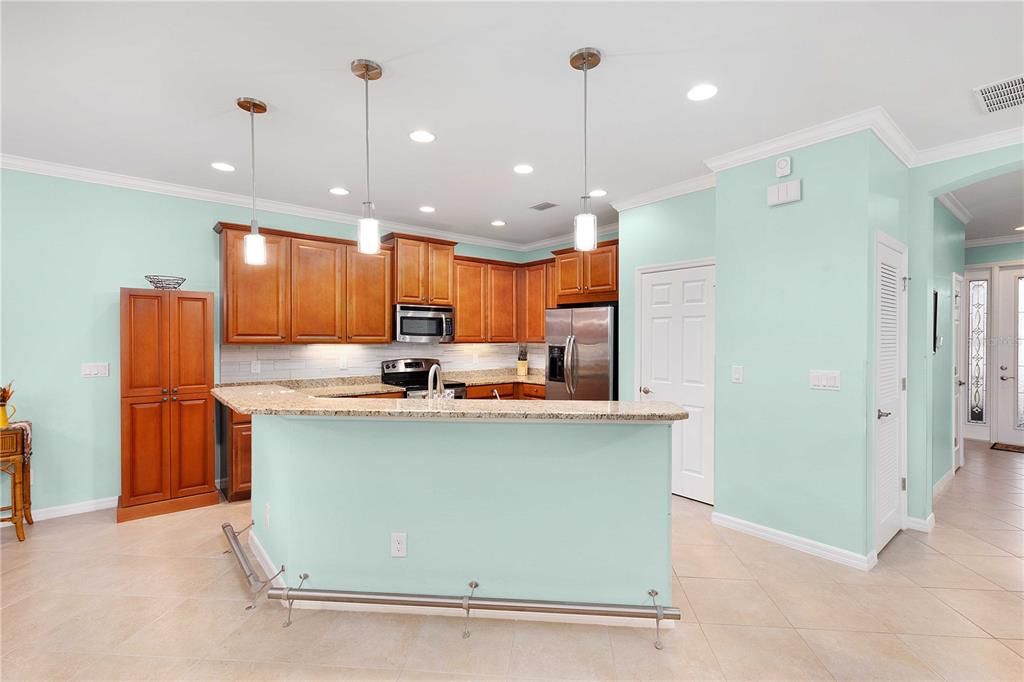 Breakfast Bar Complete with Foot Rail, Guests Love it!