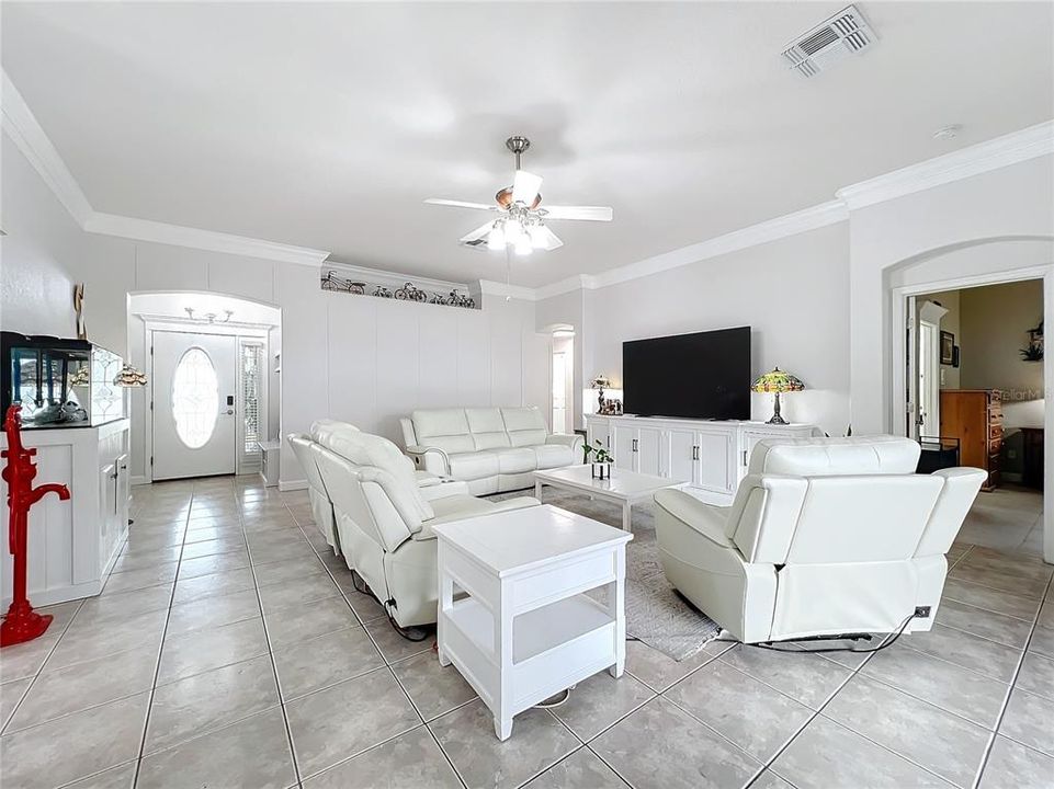 For Sale: $534,900 (3 beds, 2 baths, 1856 Square Feet)