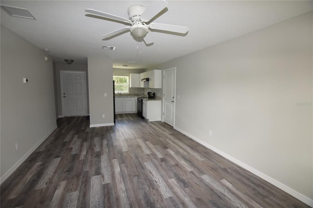 For Rent: $1,550 (2 beds, 2 baths, 867 Square Feet)