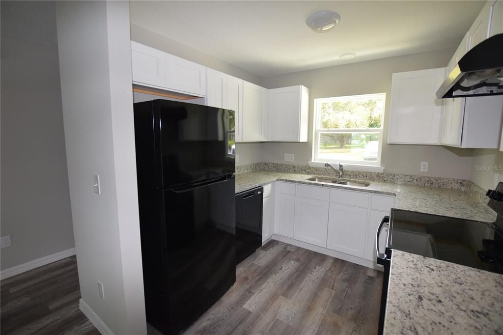 For Rent: $1,550 (2 beds, 2 baths, 867 Square Feet)