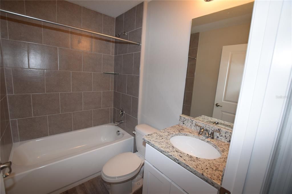 For Rent: $1,550 (2 beds, 2 baths, 867 Square Feet)