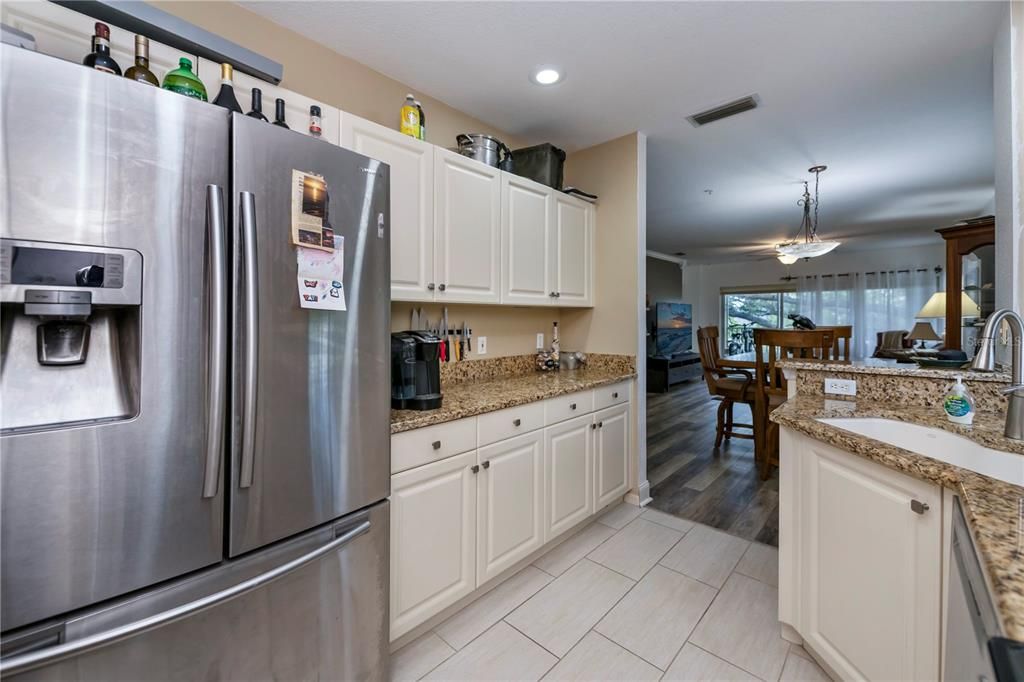 For Sale: $264,900 (3 beds, 2 baths, 1207 Square Feet)